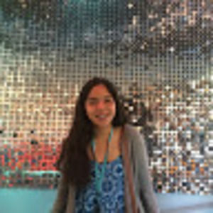 Meet your Posher, Julissa